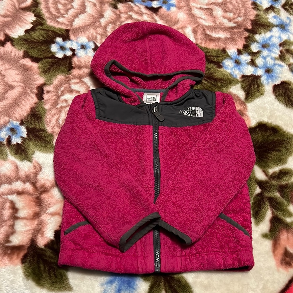The North Face Kids Fleece Hoodie in Dark Pink with Black Accents